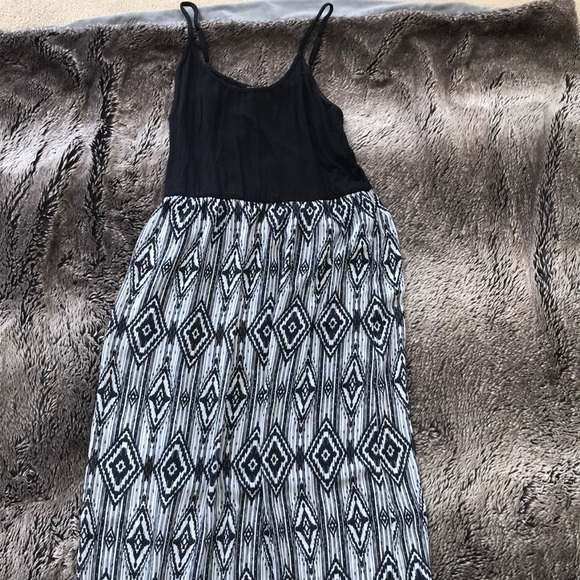Patterned Maxi dress - Picture 1 of 5